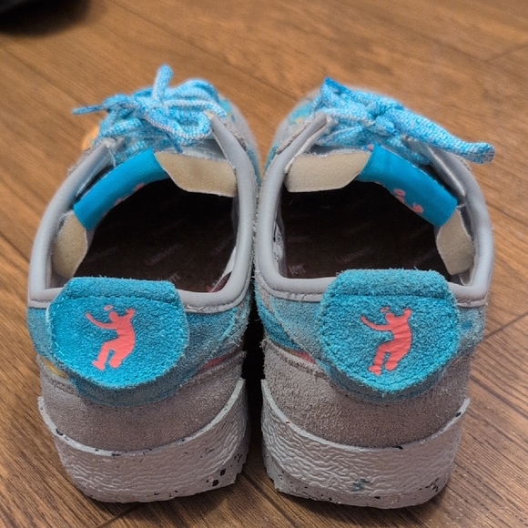 Nike Gray and Multicolor Women's Sneakers - Picture 9 of 12